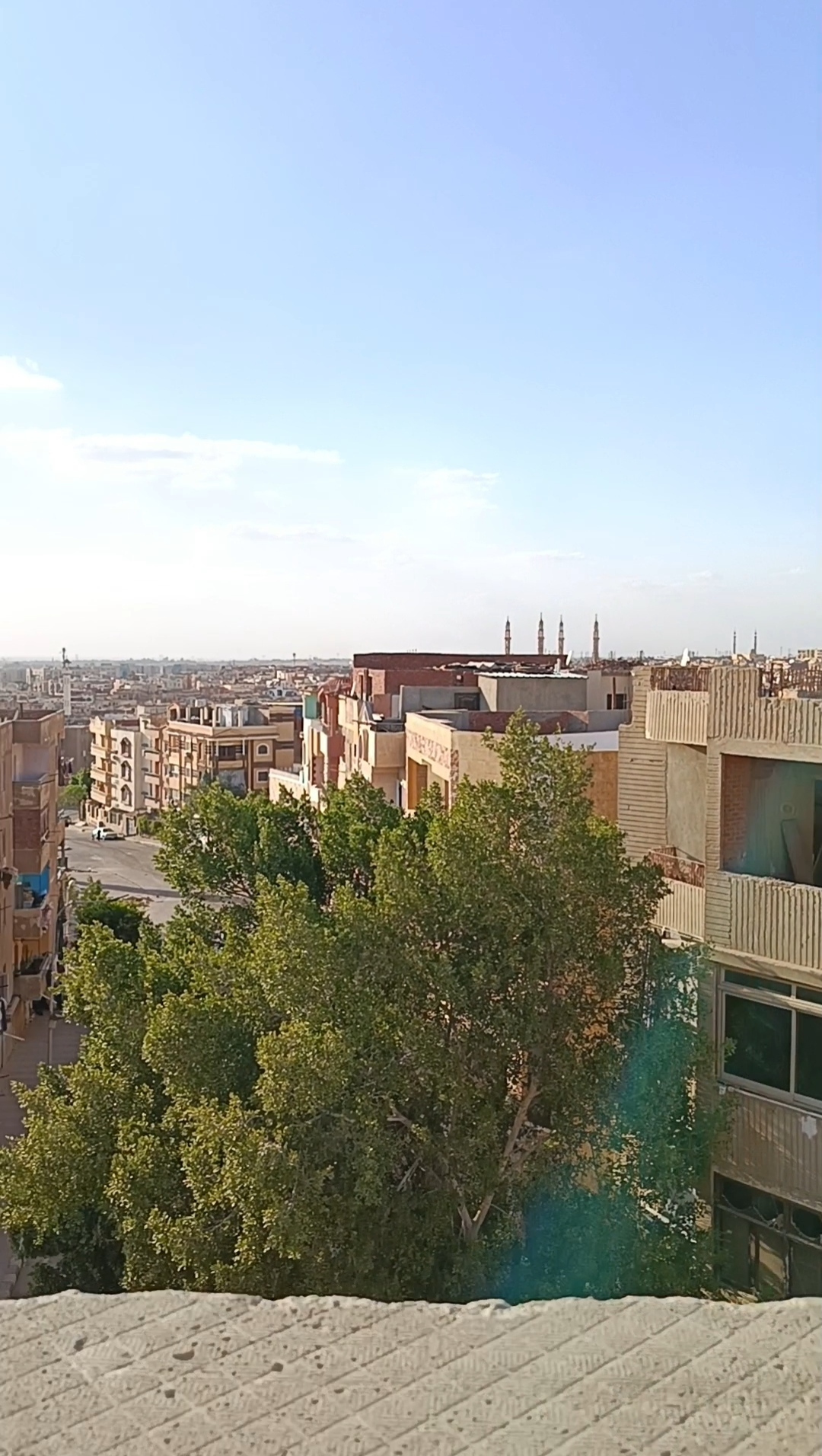 🏡 *روف للبيع – العبور | الحي الأول - من المالك مباشرة*