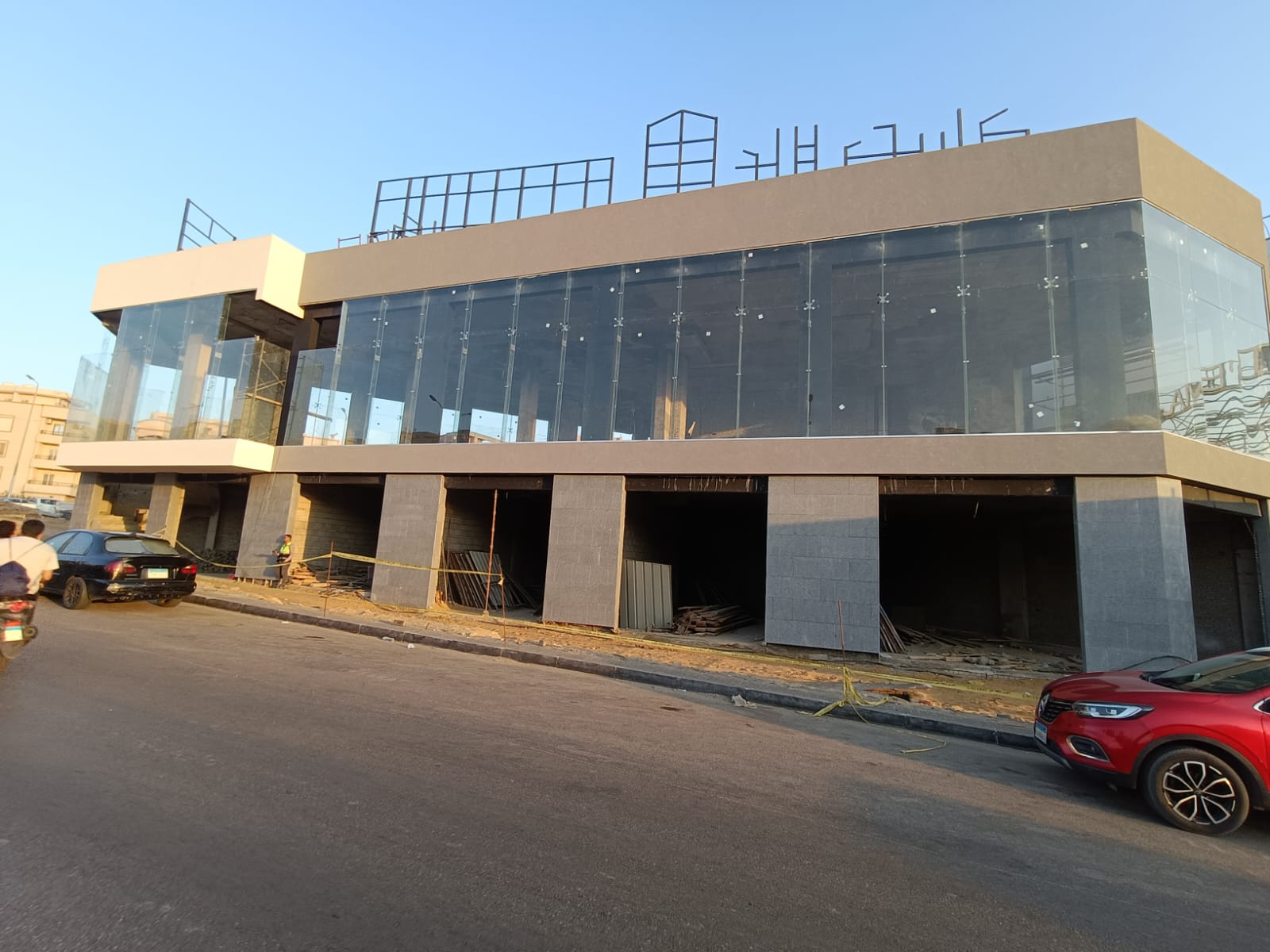 مطعم او كافيه للايجار واجهه علي جمال عبدالناصر التجمع الخامس