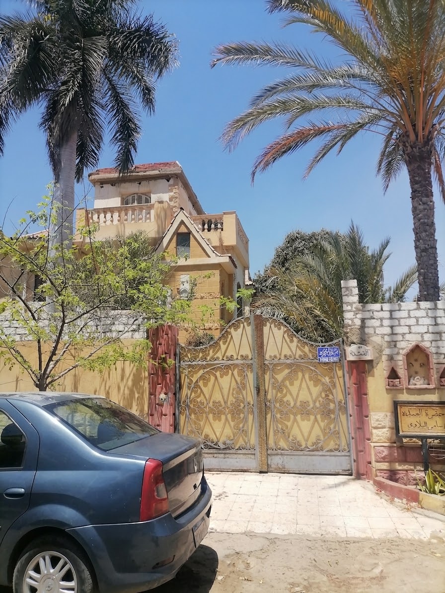 فيلا بكمبوند الطلائع للبيع ١٣٨٠ امام المركز الطبي العالمي