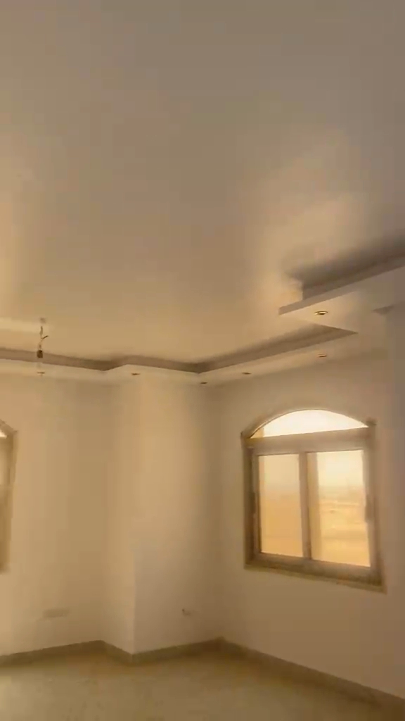 شقه للايجار فاضيه ١٧٠م تلت غرف و اتنين حمام