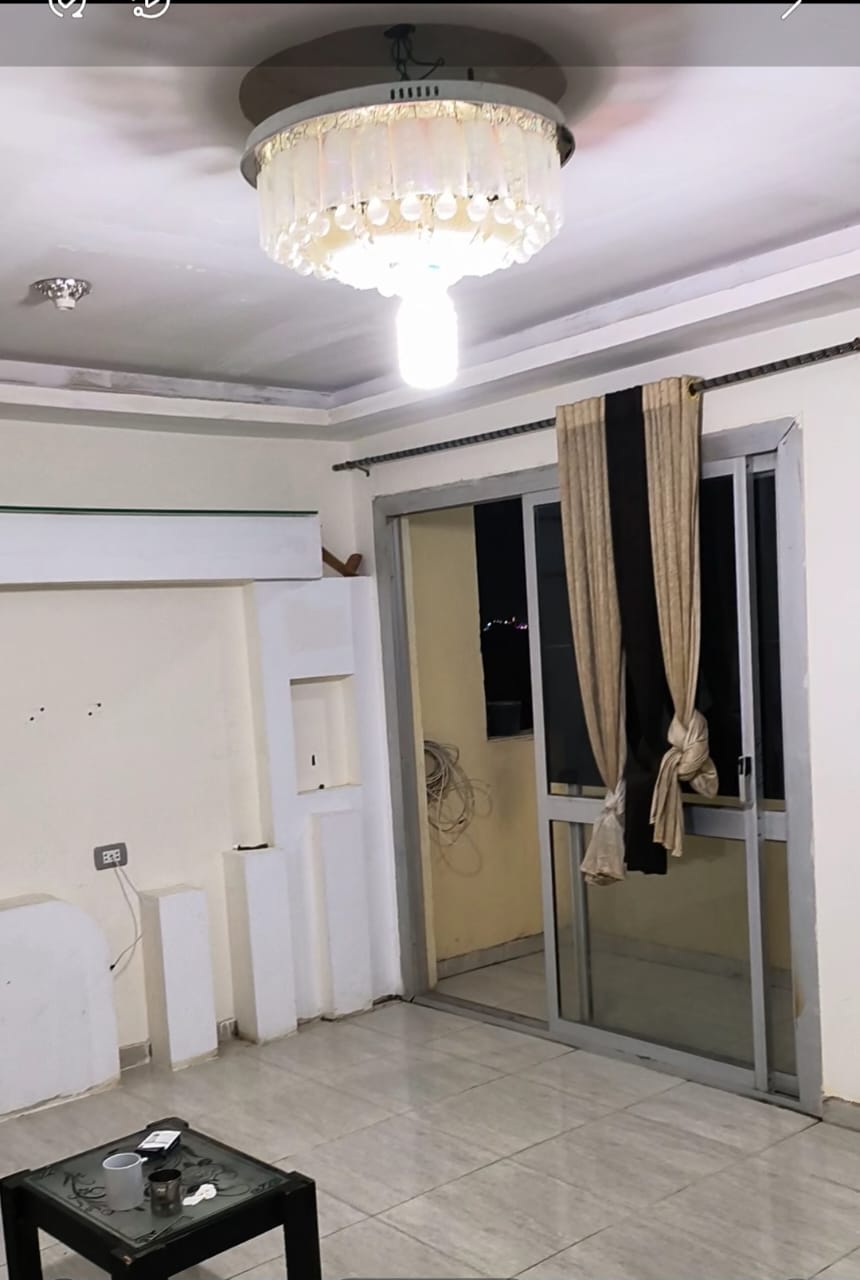 يوجد ٢ شقه مساحة ١٤٠ متر و ٧٠ متر بسعر لقطة
