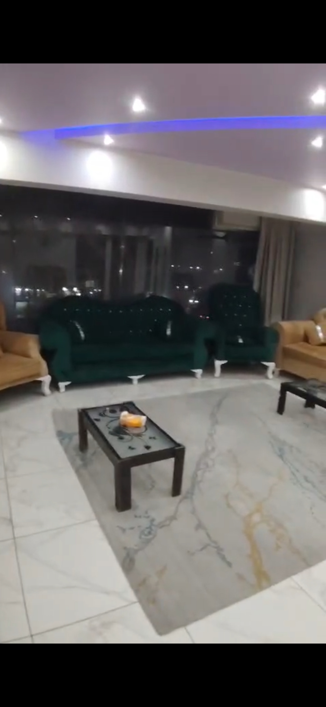 ايجار شرق الاوتستراد توضيب سوبر لوكس loading=