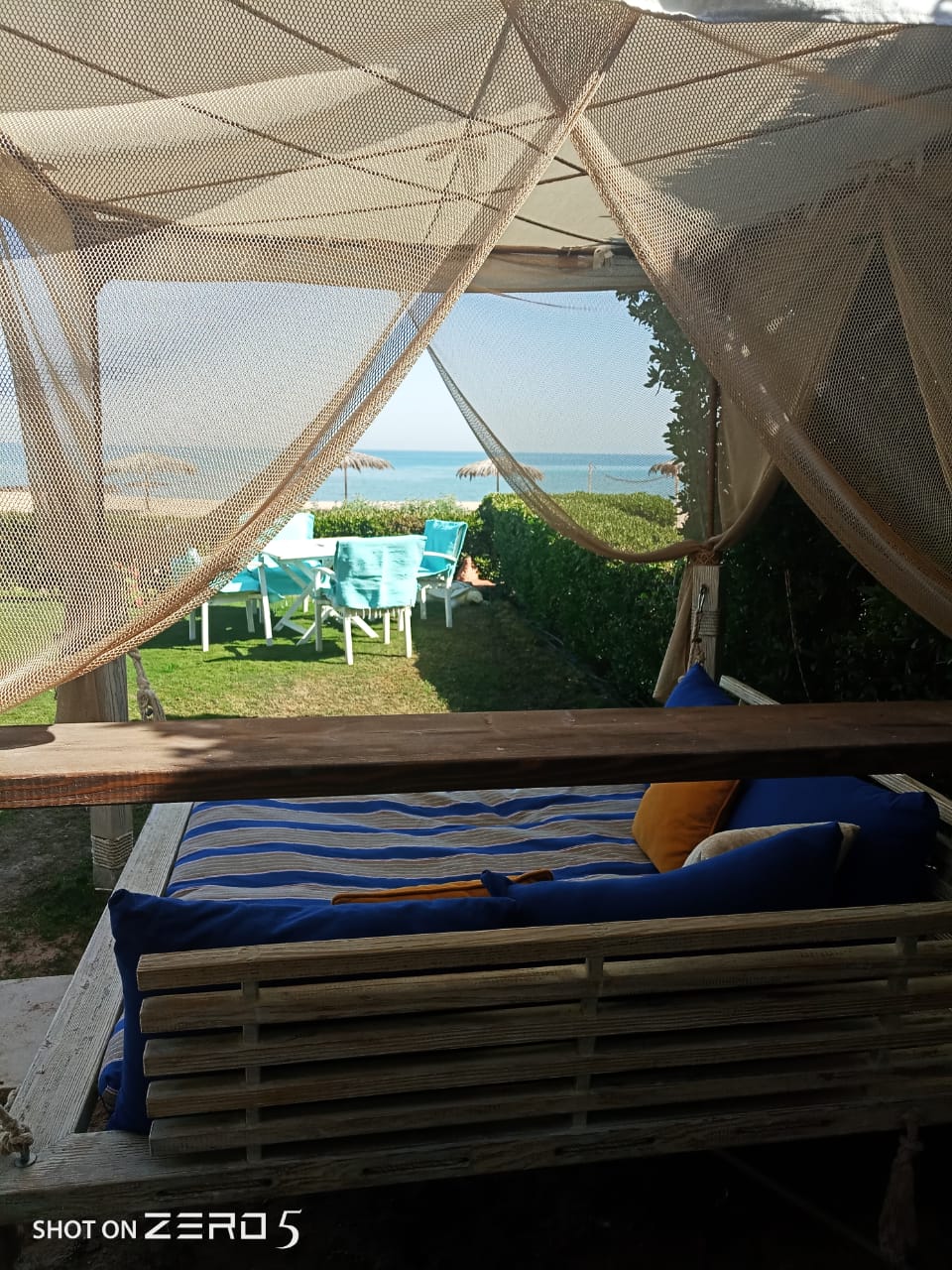 للبيع فيلا 240م وجنينة 100م العين السخنه كمبوند لافيستا٣ loading=